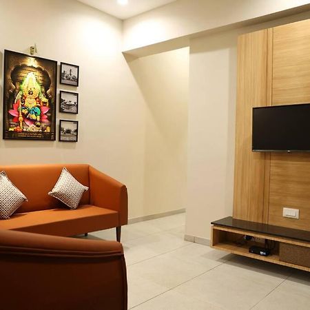 'Sumadhu Homes 301 ' Kolhapur Exteriör bild