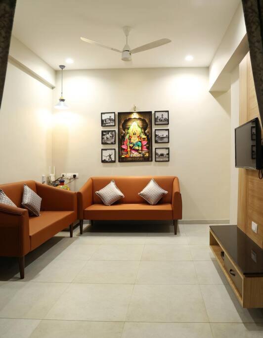 'Sumadhu Homes 301 ' Kolhapur Exteriör bild
