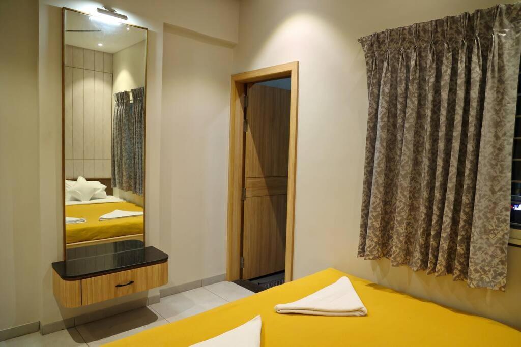 'Sumadhu Homes 301 ' Kolhapur Exteriör bild